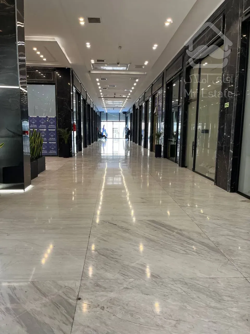 اجاره واحد تجاری در رونیکا مال با سه ماه تنفس در اجاره