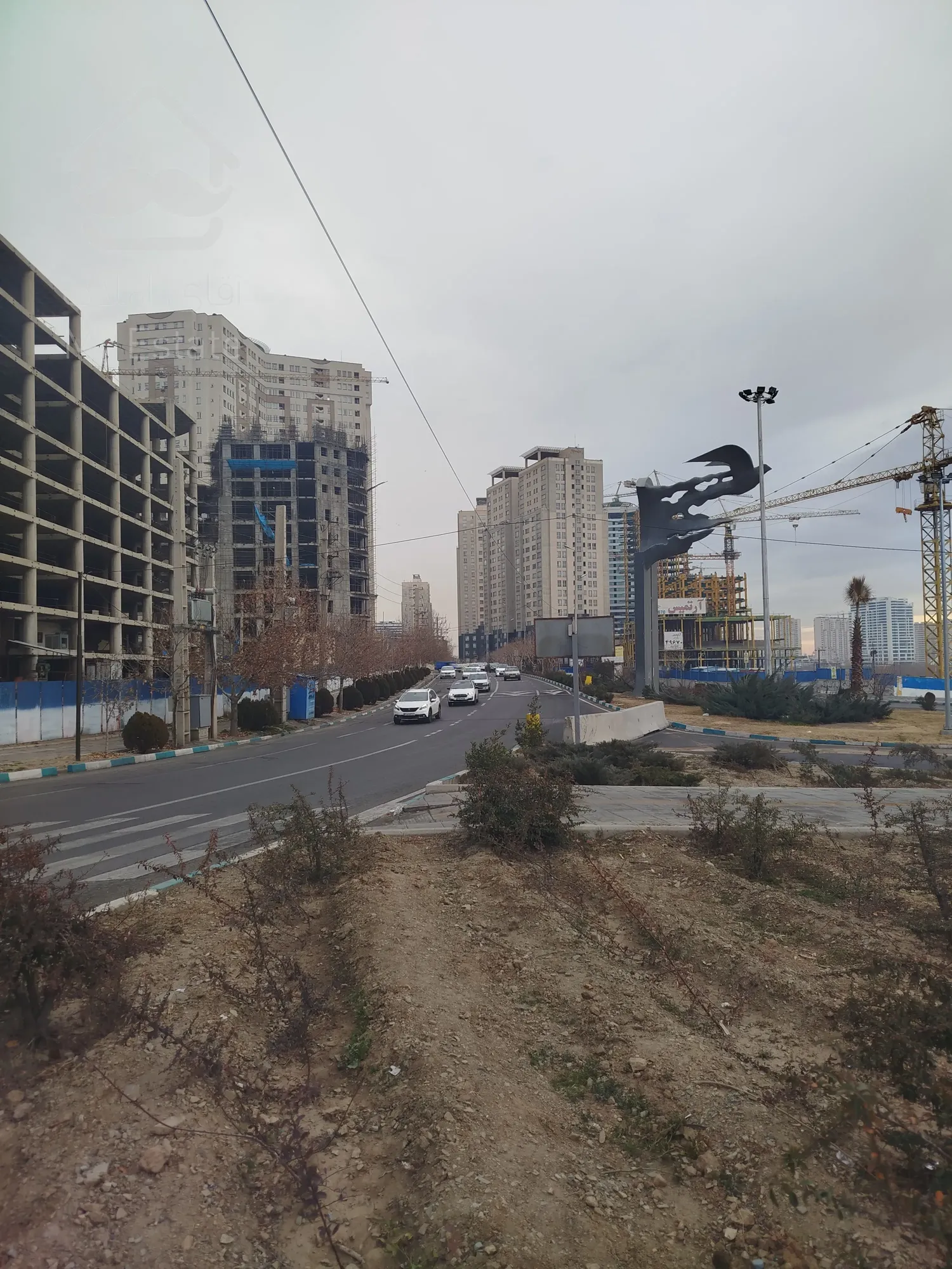 92 متری لاکچری مناسب سرمایه گذاری سند تک برگ در چیتگر