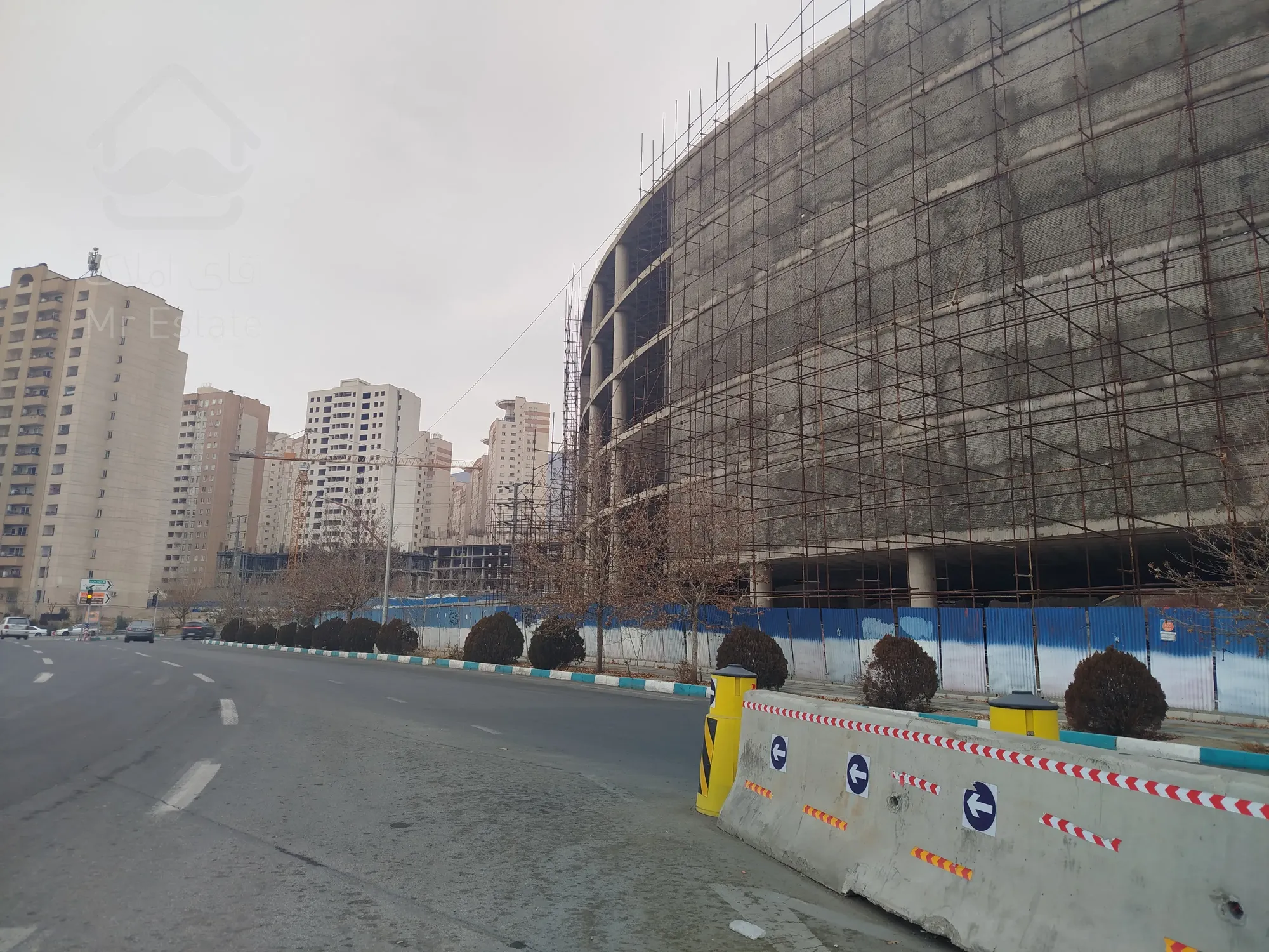 92 متری لاکچری مناسب سرمایه گذاری سند تک برگ در چیتگر