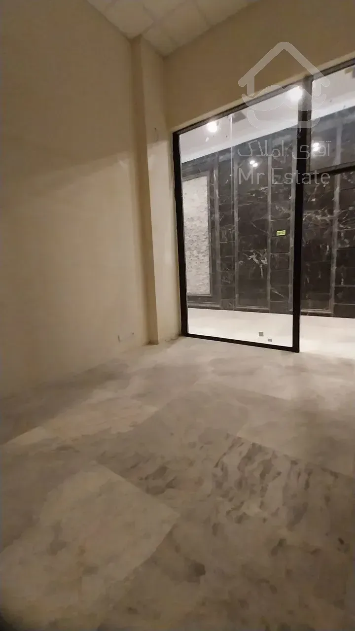 پیش‌فروش واحد تجاری ۲۴ متری در غرب تهران