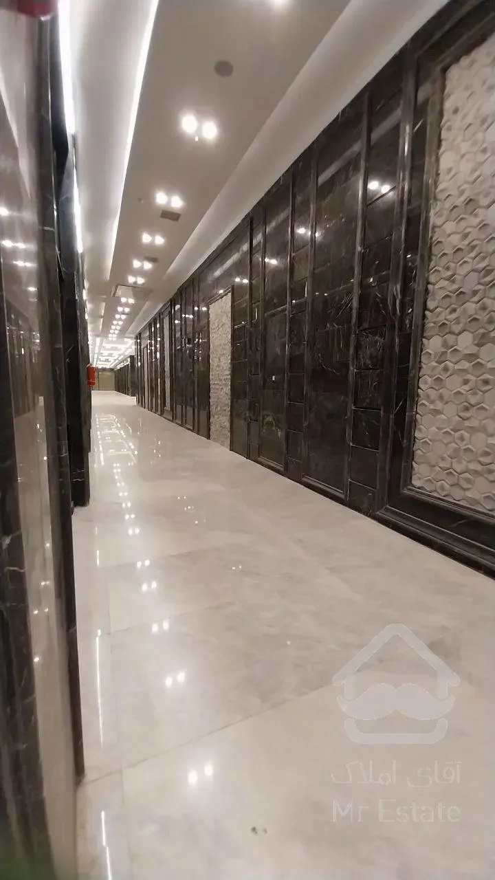 پیش فروش واحد تجاری ۲۱ متری در رونیکامال پونک