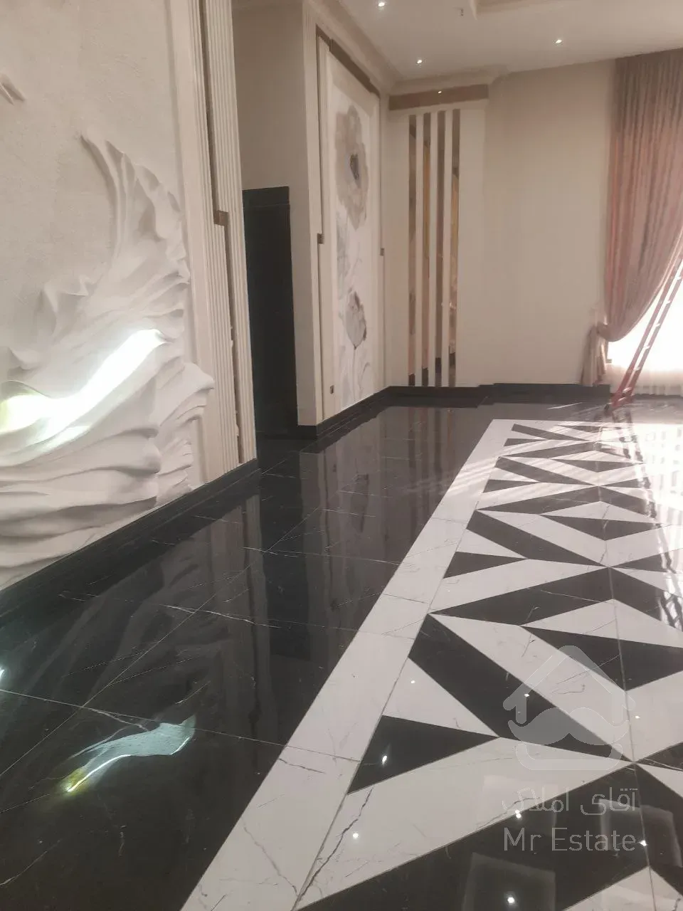 پیش فروش واحد۱۲۱متری