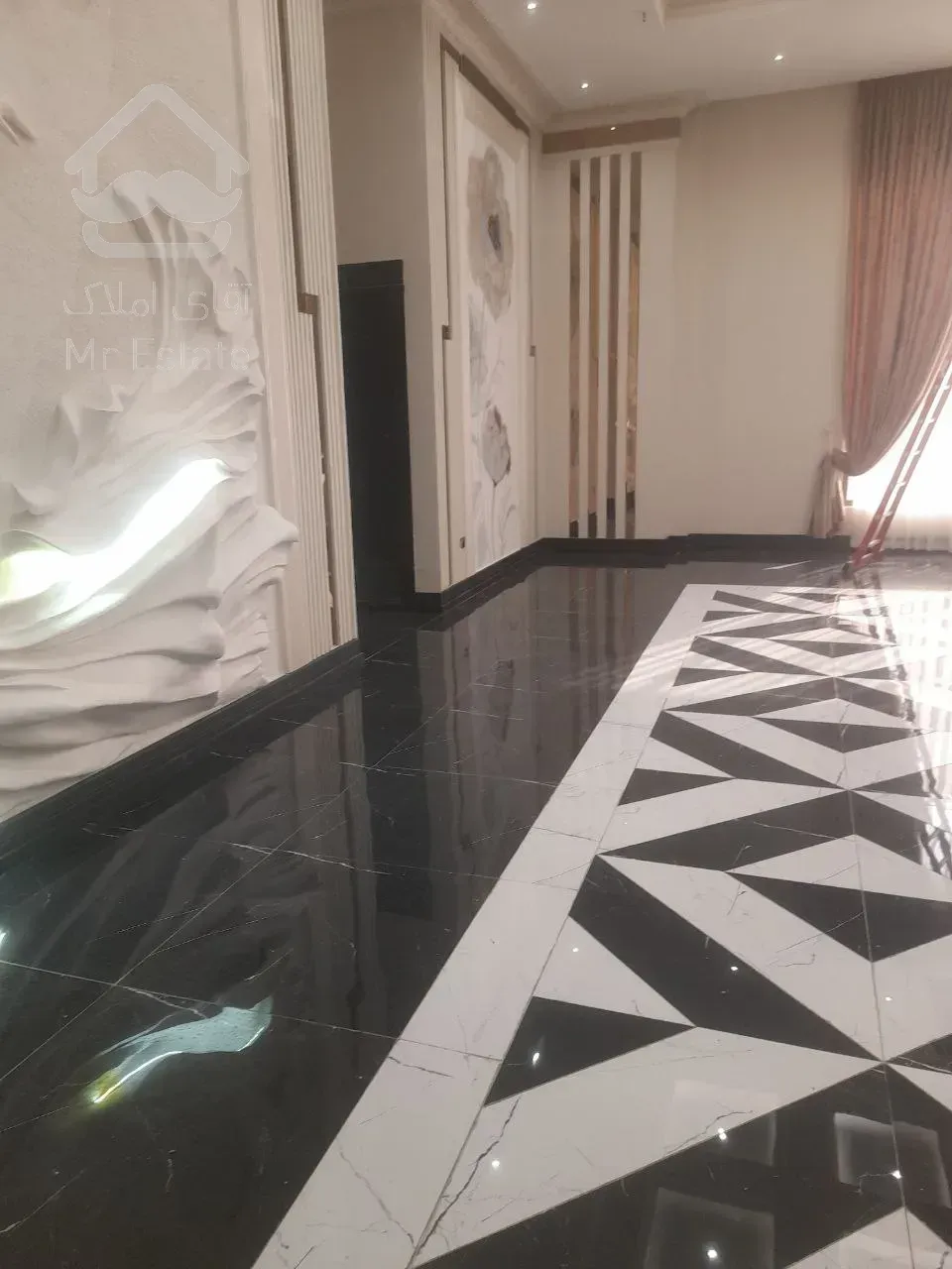 پیش فروش واحد ۱۱۶متری در سوهانک