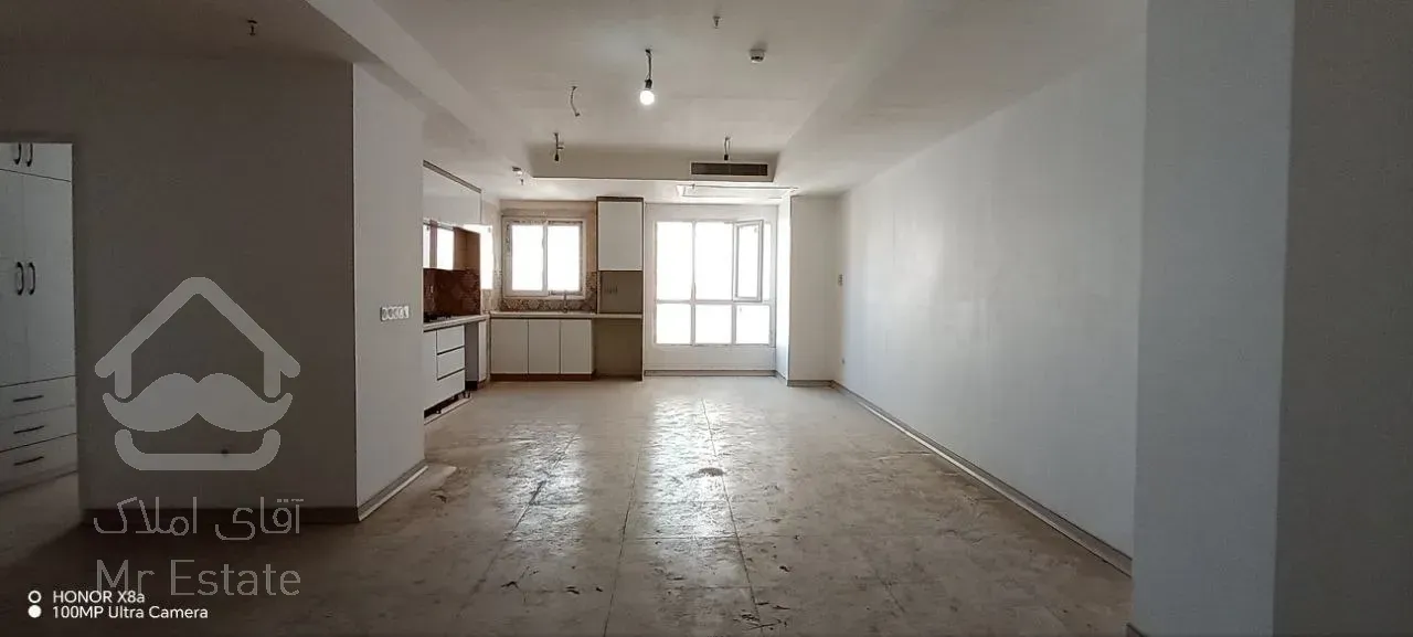 فروش آپارتمان ۱۰۲متر دو خواب غرق نور دریاچه