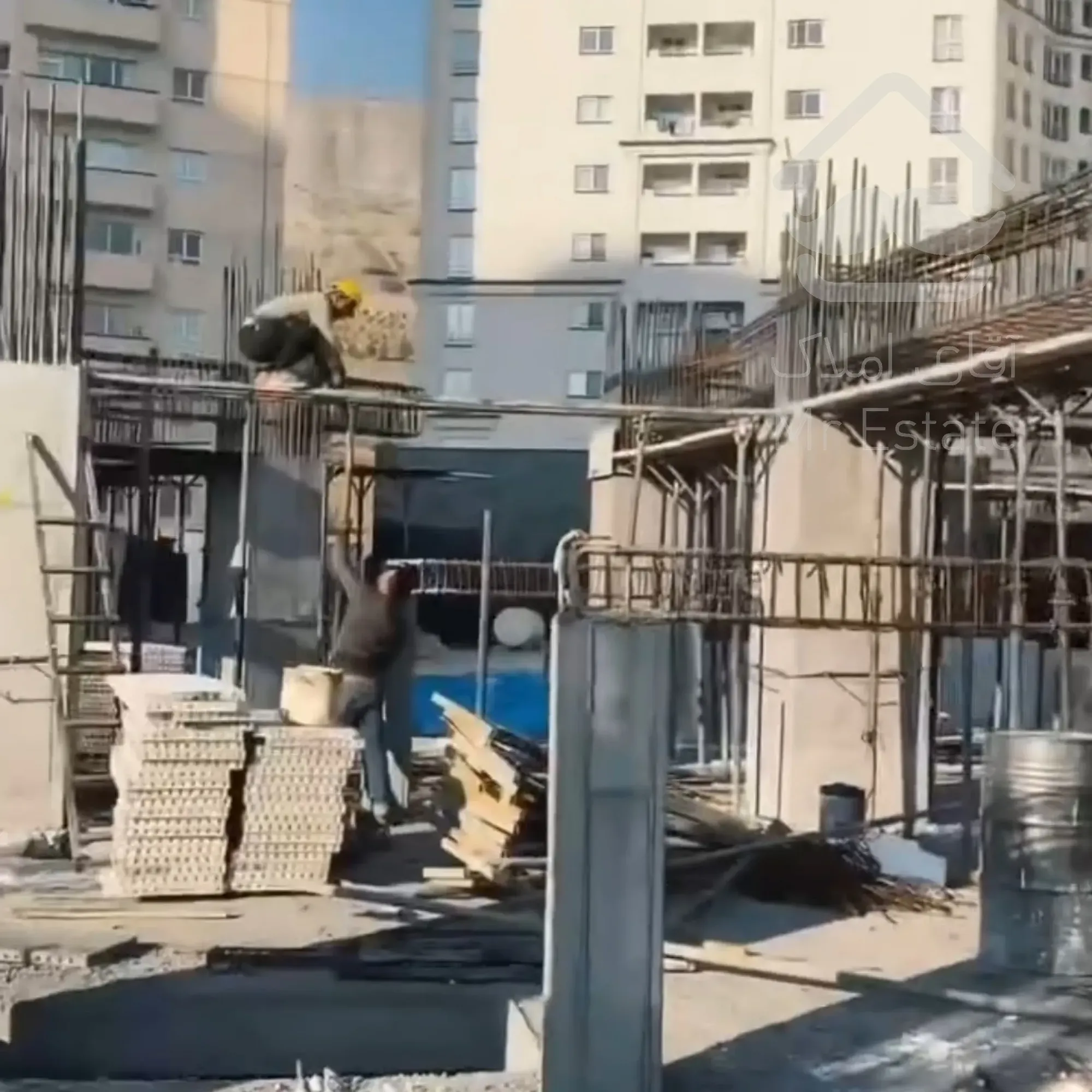 ۶۰متر،قصر نشین فراز،پروژه فعال،سازنده به نام،دریاوه چیتگر