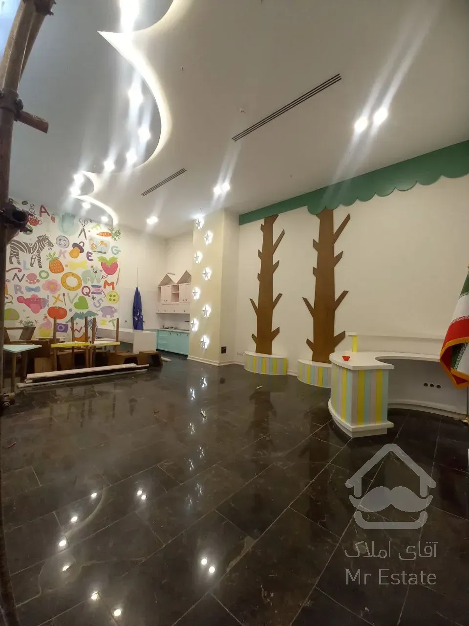 فروش واحد ۱۱۱ متر رونیکاپالاس در بلوارارتش