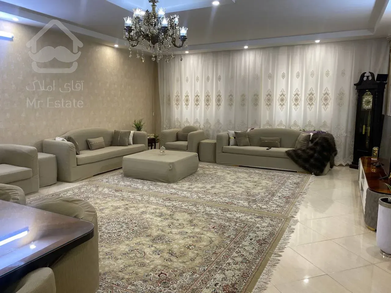 فروش آپارتمان ۱۳۰ متری در سرافرازان ۲۵