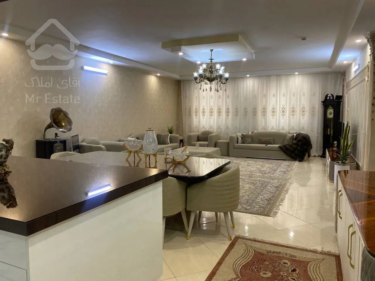 فروش آپارتمان ۱۳۰ متری در سرافرازان ۲۵