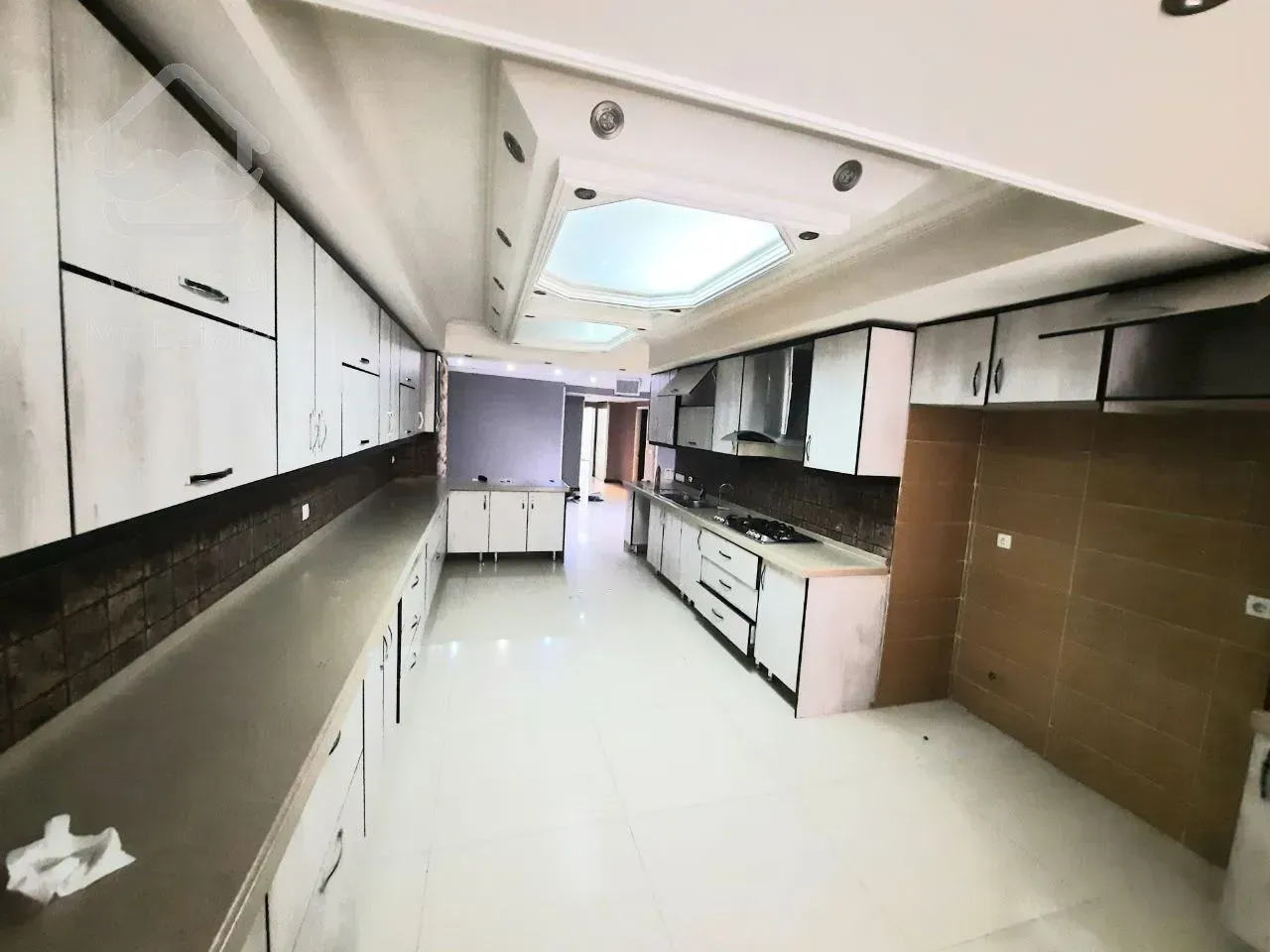 فروش ۲۴۰متر ۱۴۰متر قدرالسهم