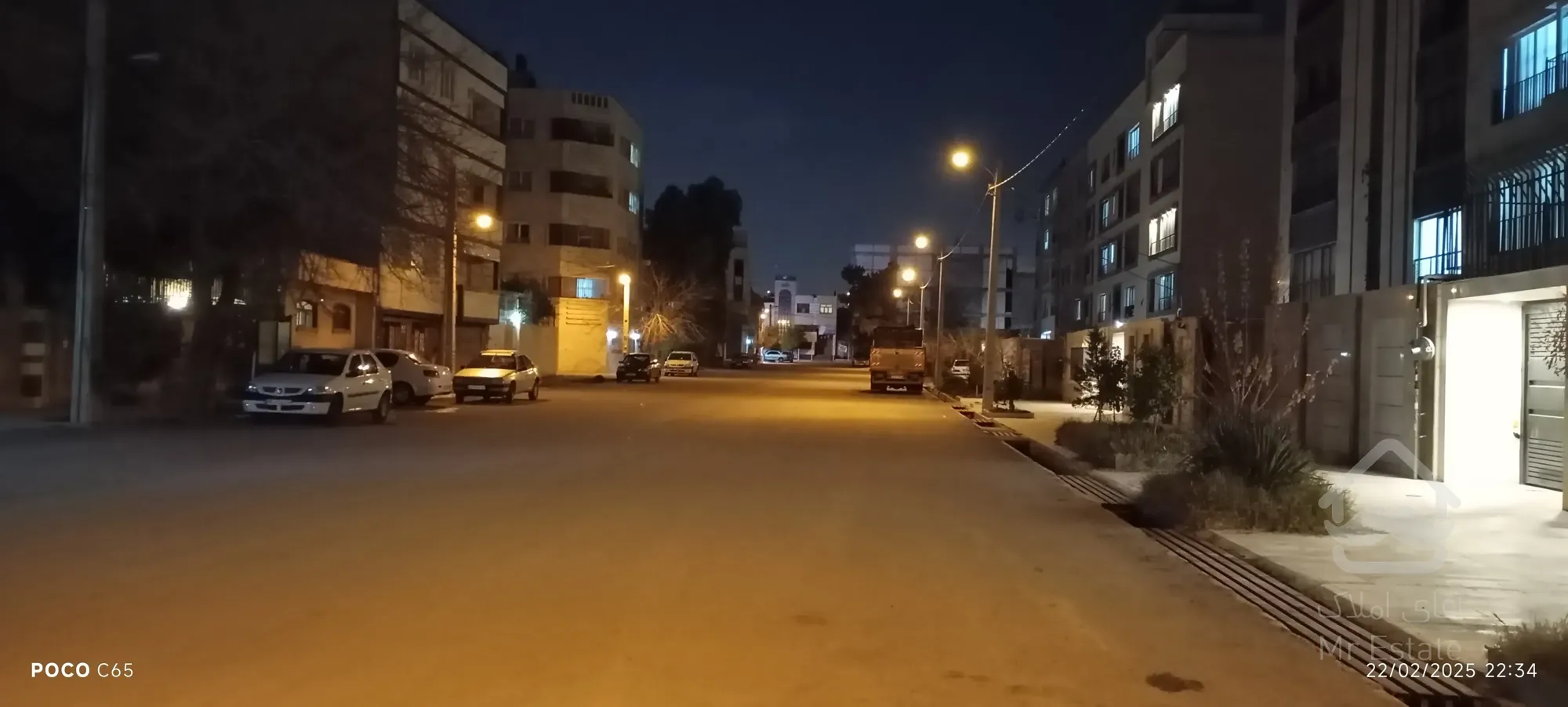 آپارتمان ۱۴۰ متری خ موعود جنوبی