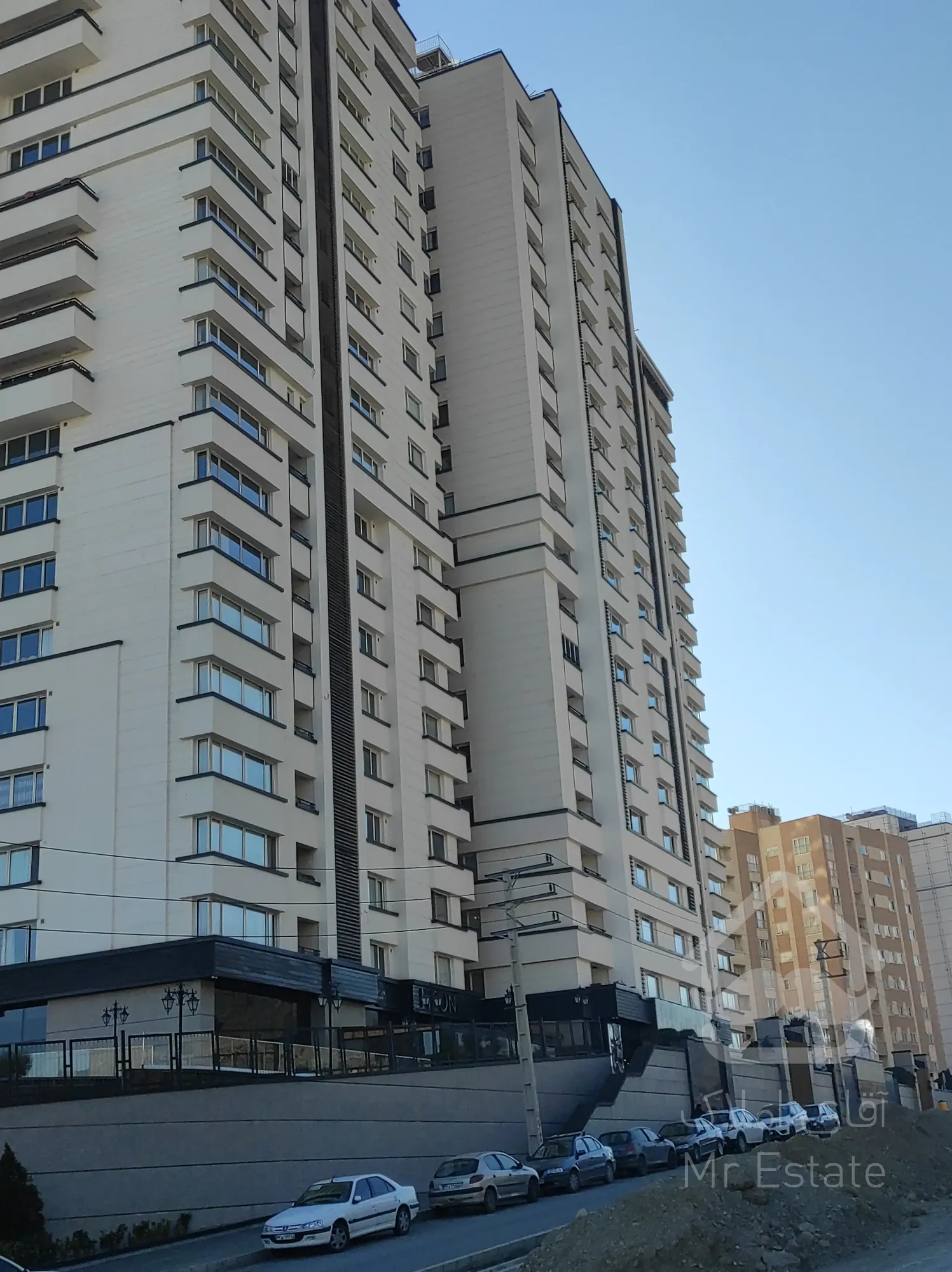 پیش فروش واحد 119متری در قطب گردشگری پایتخت منطقه 22