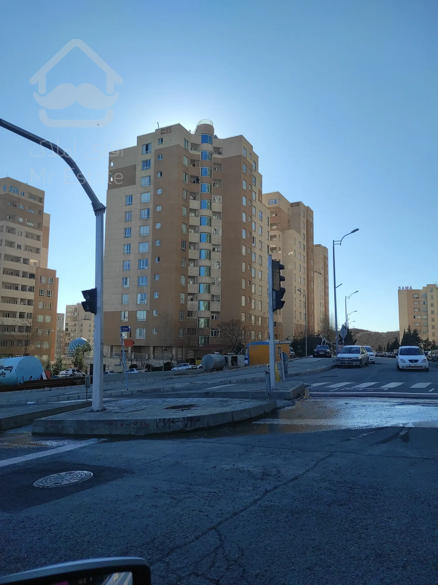 واحد 90 متری نورگیر و مدرن در منطقه 22