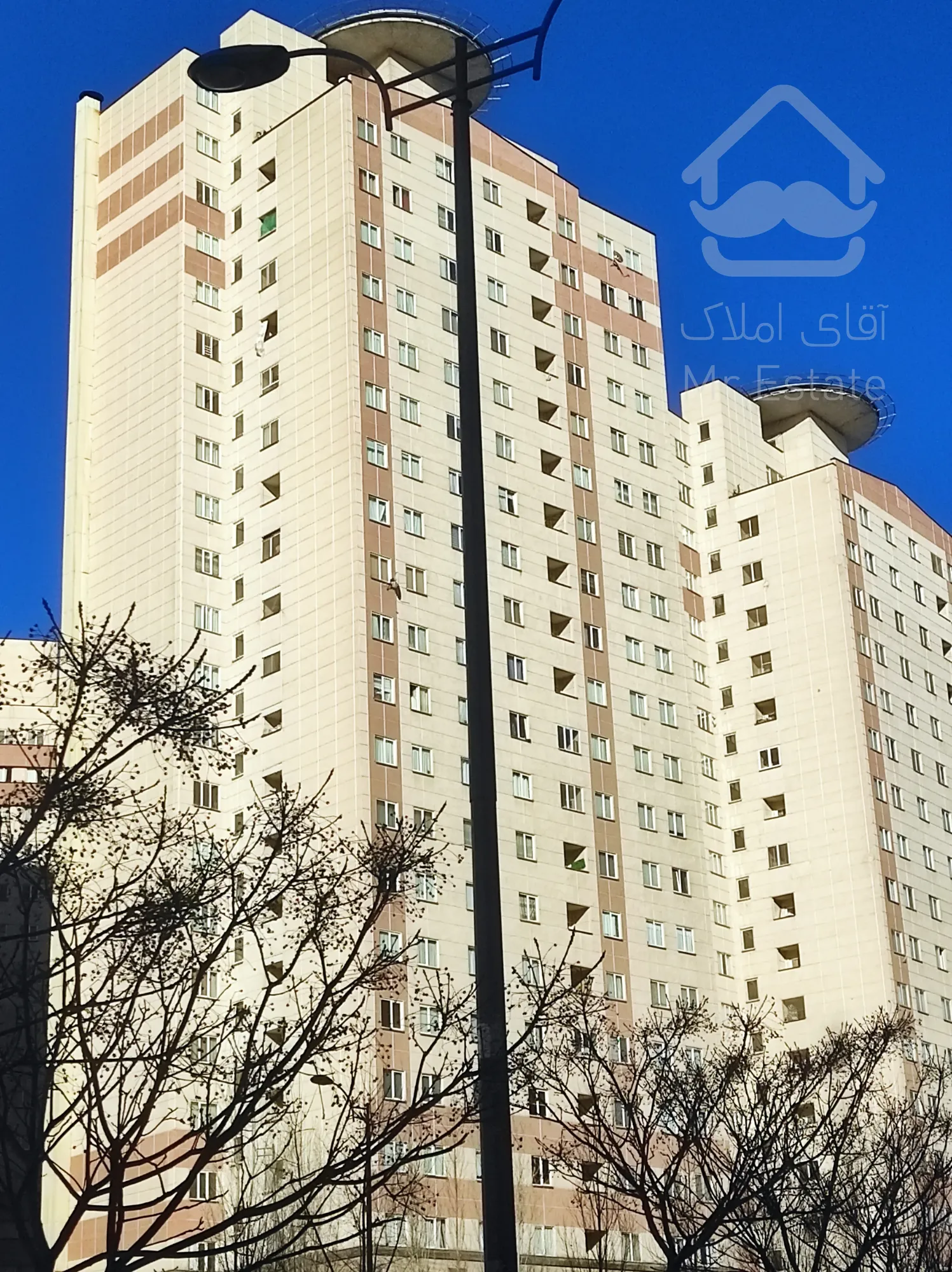 فروش آپارتمان ۱۰۹ متری با چشم انداز بی نظیر در منطقه ۲۲