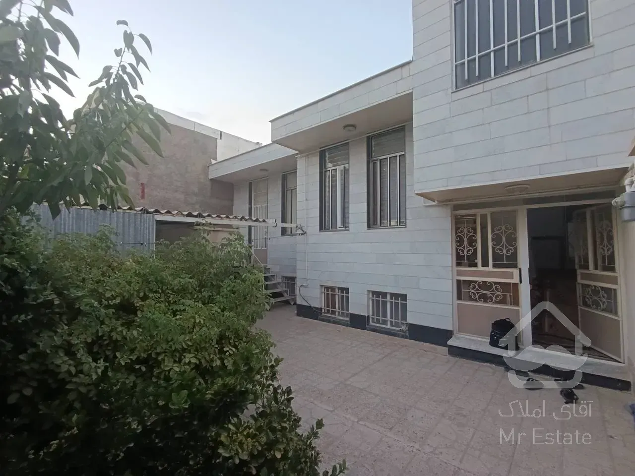 فروش فوری خانه ویلایی،کنگاورشهرک آموزگار حافظ ده