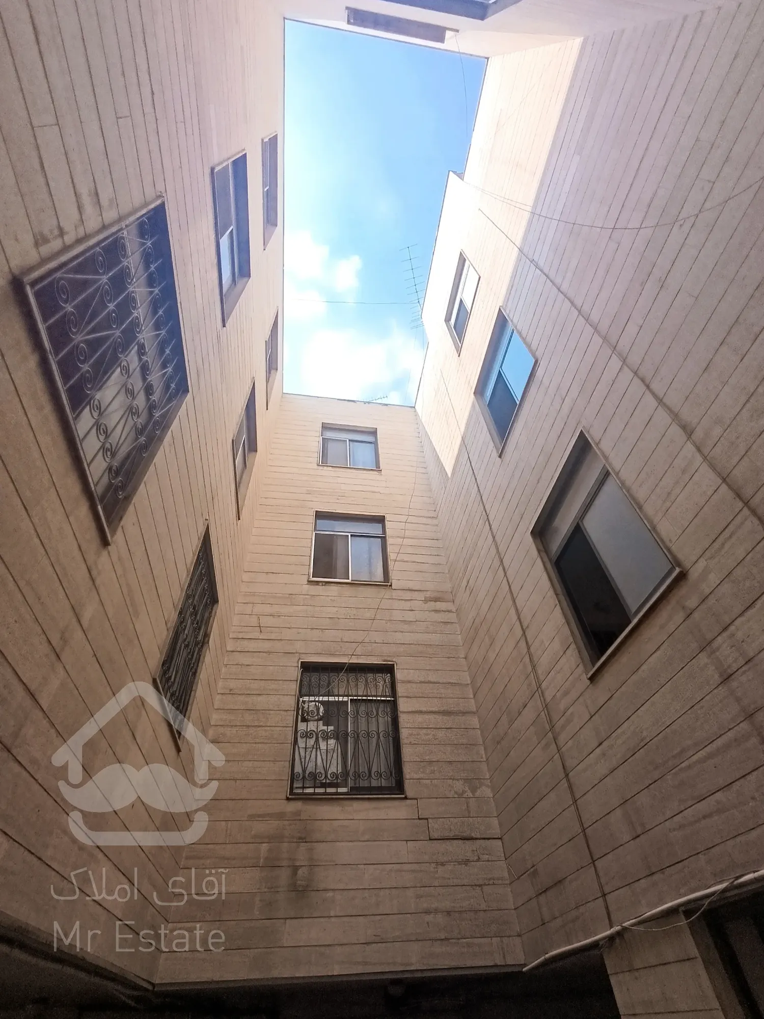 سهروردی شمالی ۲۰۰ متر بر ۸