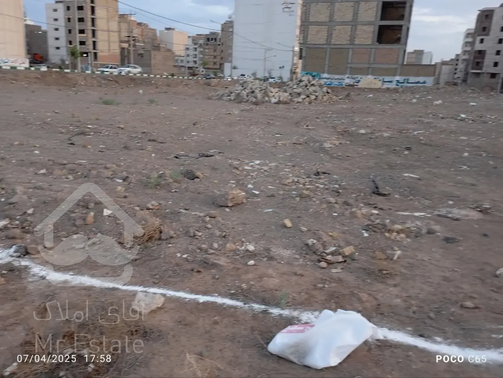 زمین خیابان دانشگاه آخرش قطعه دوم بعد از خیابان دونبش فصا سبز