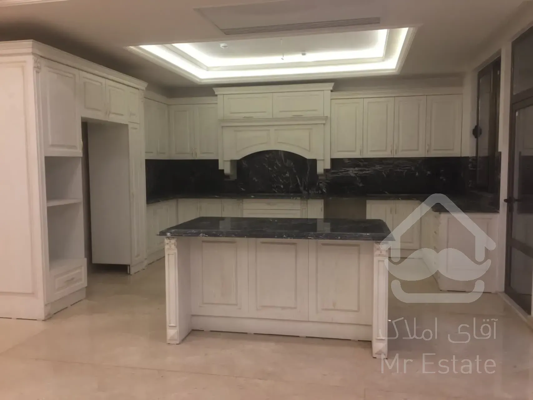 همکف حیاط اختصاصی قوی ترین لوکیشن فرامرز عباسی