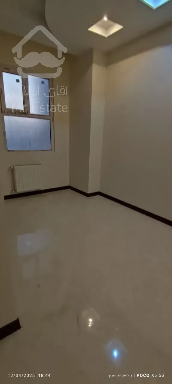 خانه در خیابان ایران