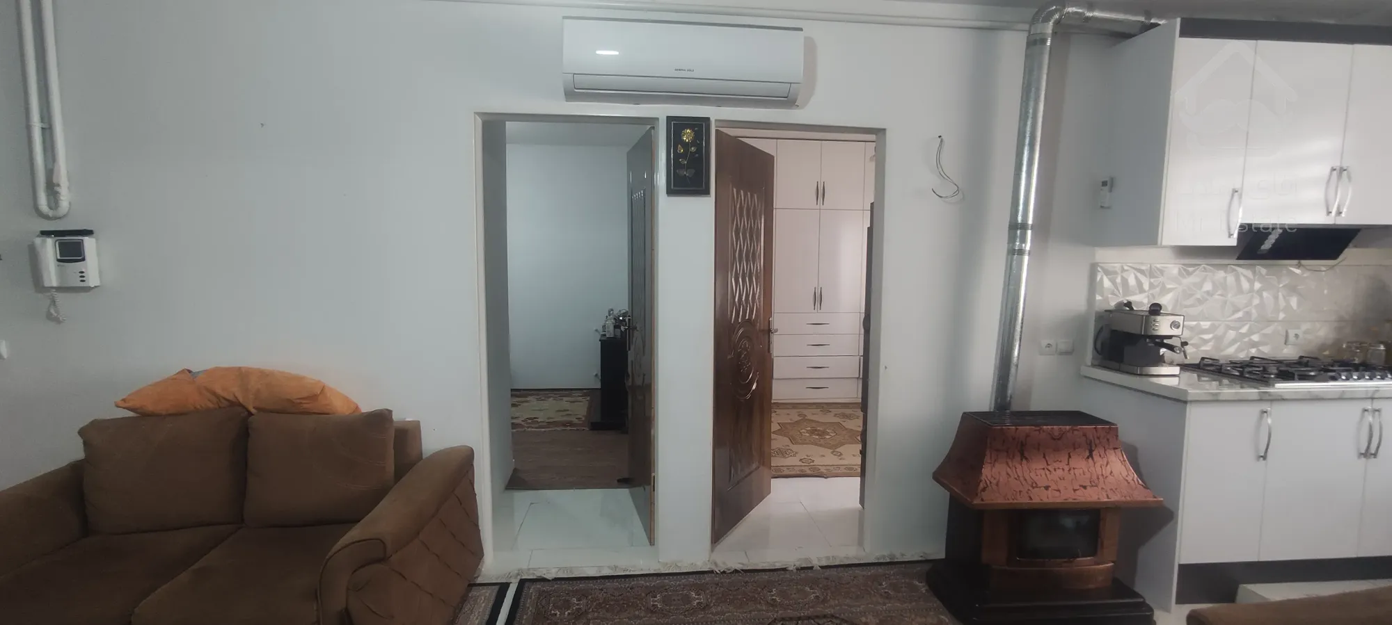 واحد80متری طبقه سوم