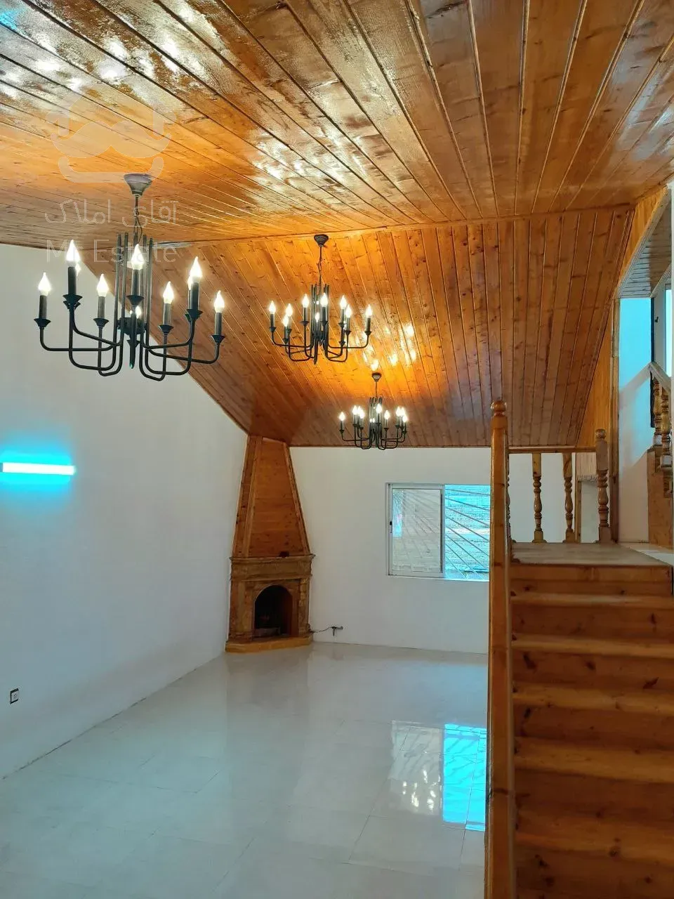 ویلا نیم‌پیلوت مدرن