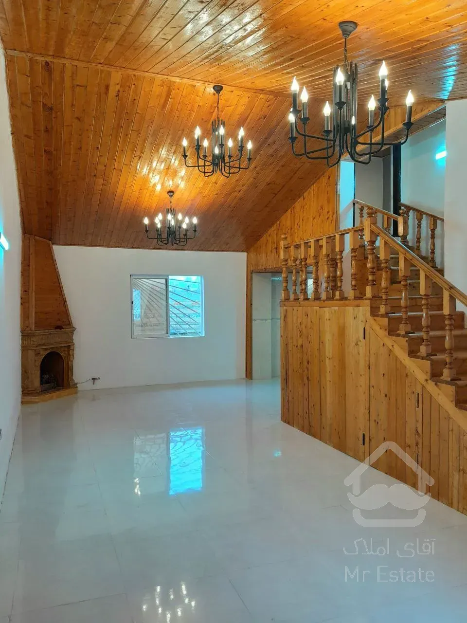 ویلا نیم‌پیلوت مدرن