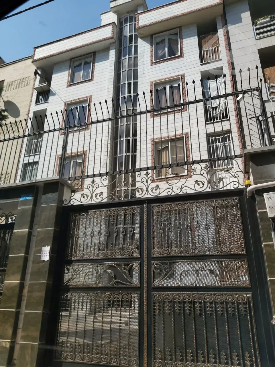 ۷۰ متری ۲ خوابه فکوری