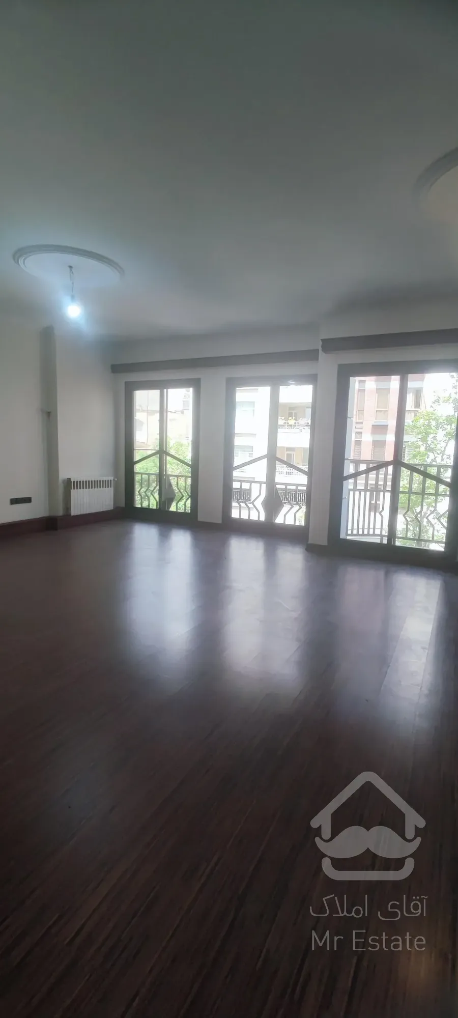 آپارتمان ۲۳۰ متری فول مشاعات در نیاوران