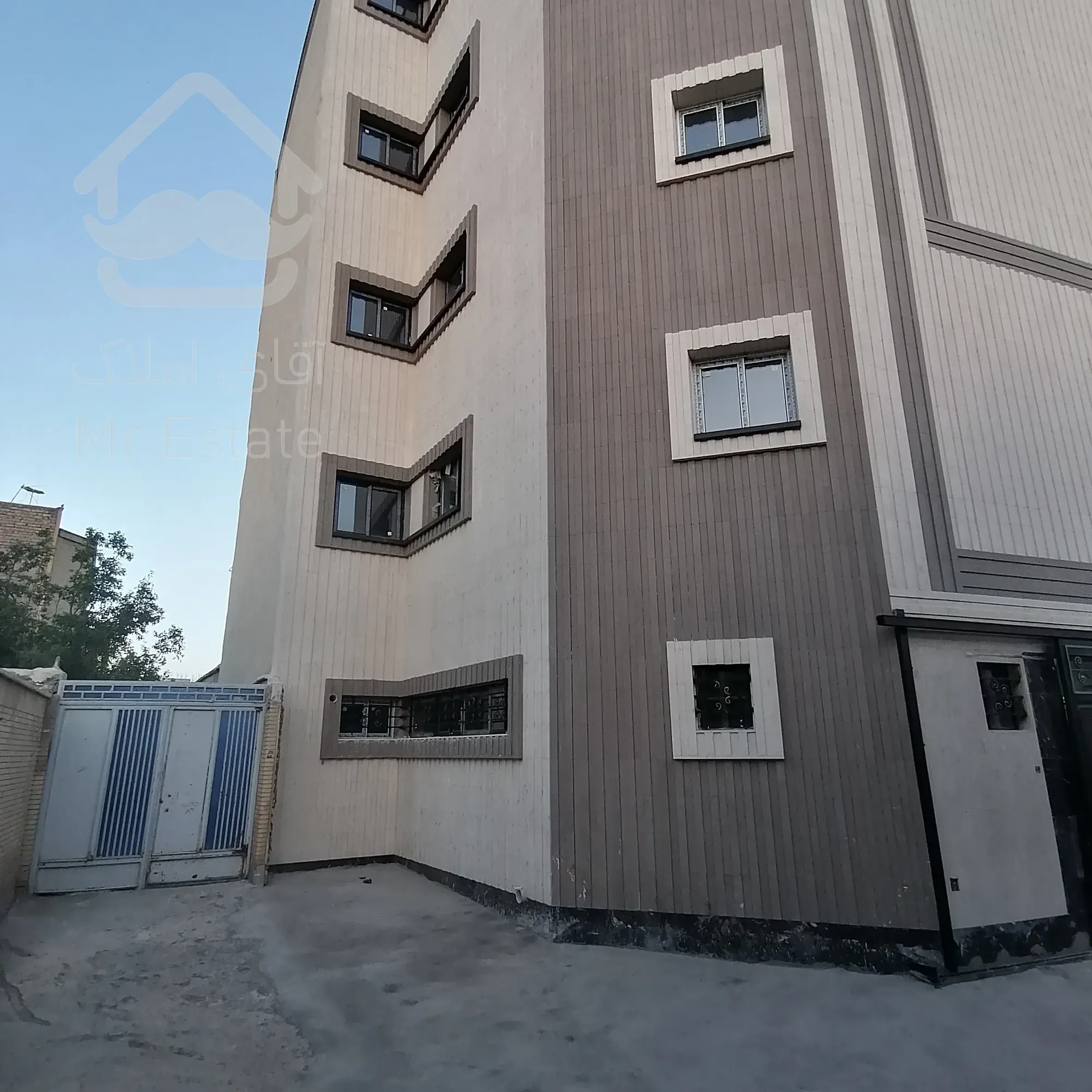 واحد نوساز ۳ خوابه ۱۳۳ مترمربع