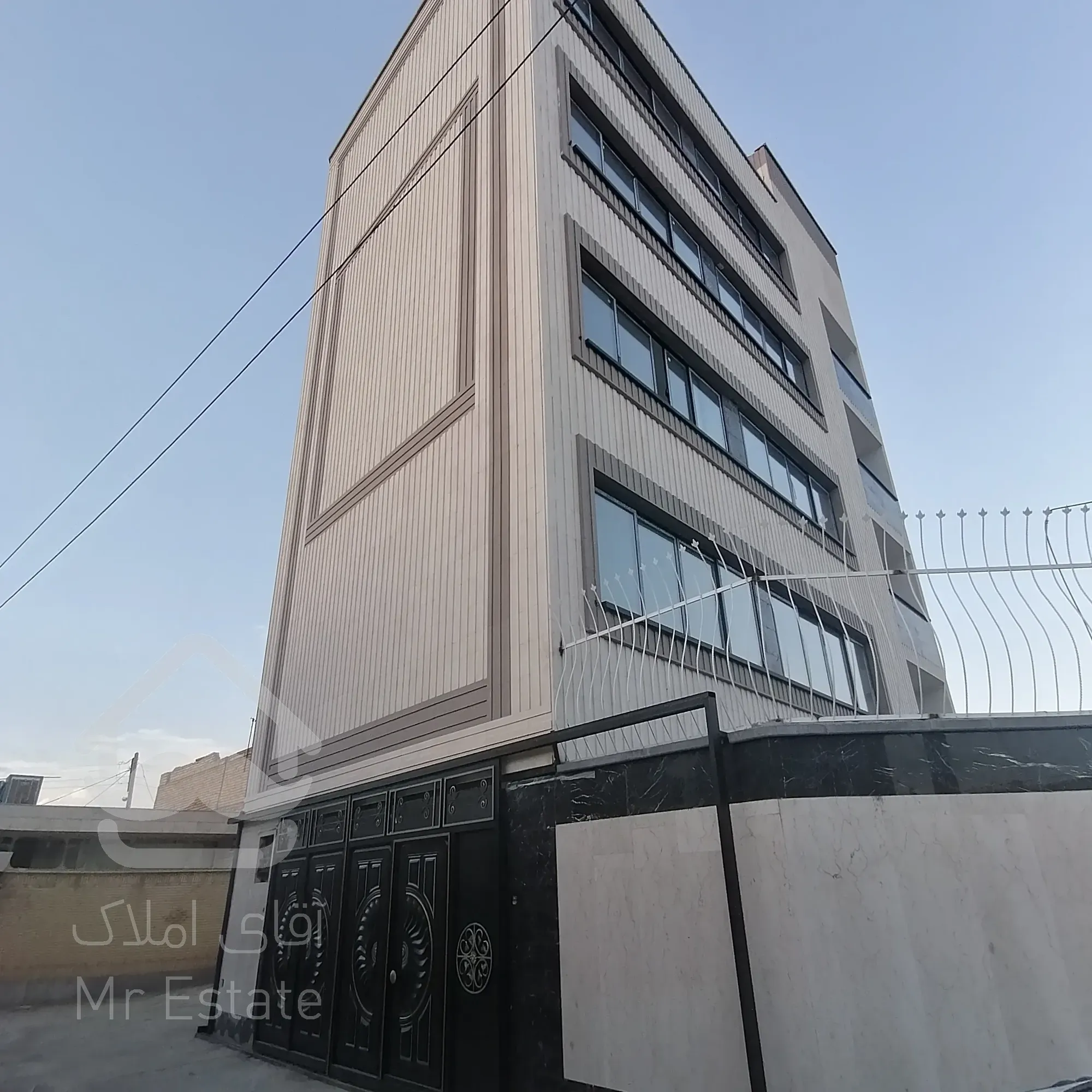 واحد نوساز ۳ خوابه ۱۳۳ مترمربع