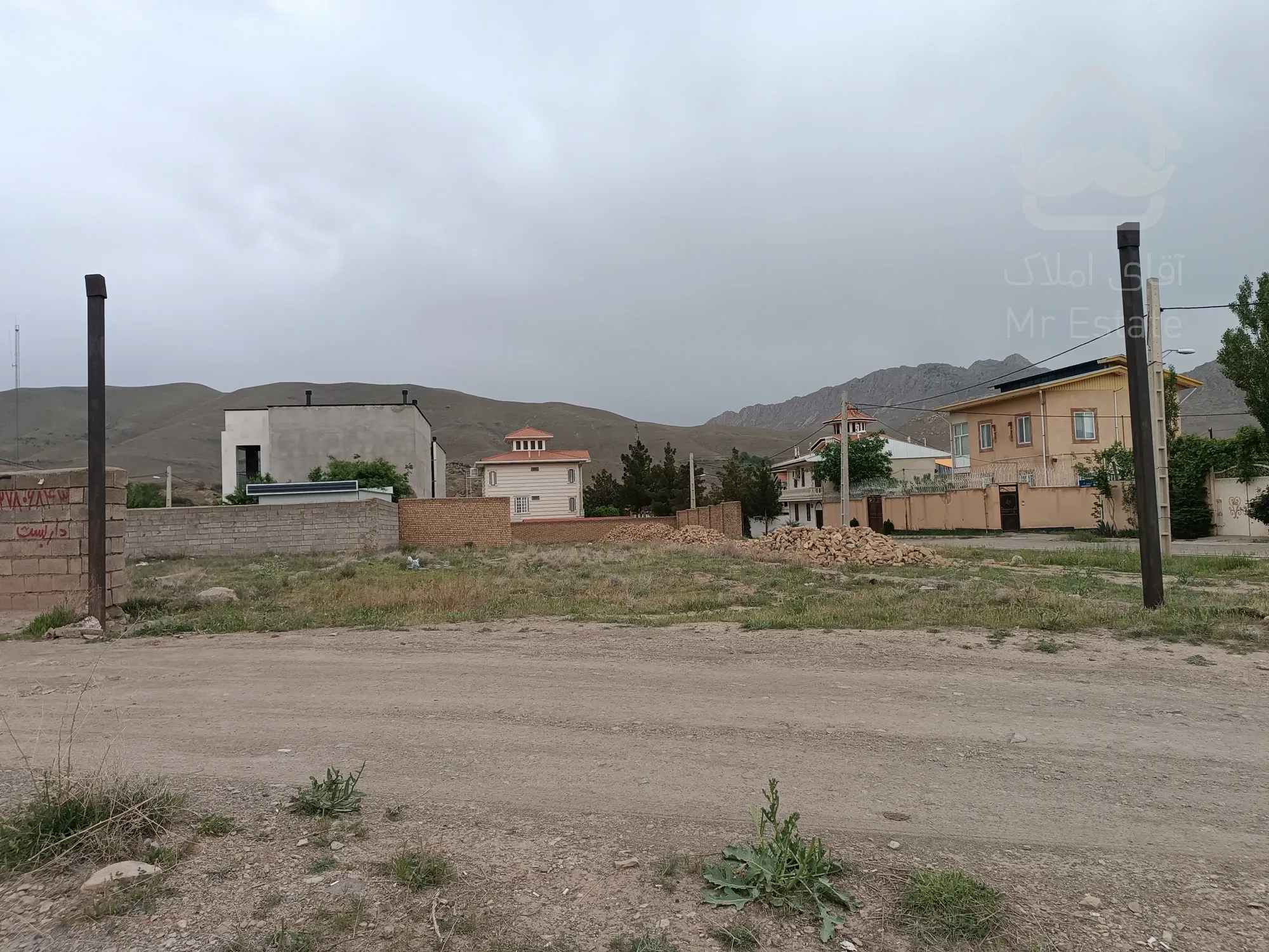 فروش زمین در زیاران به متراژ 375 متر