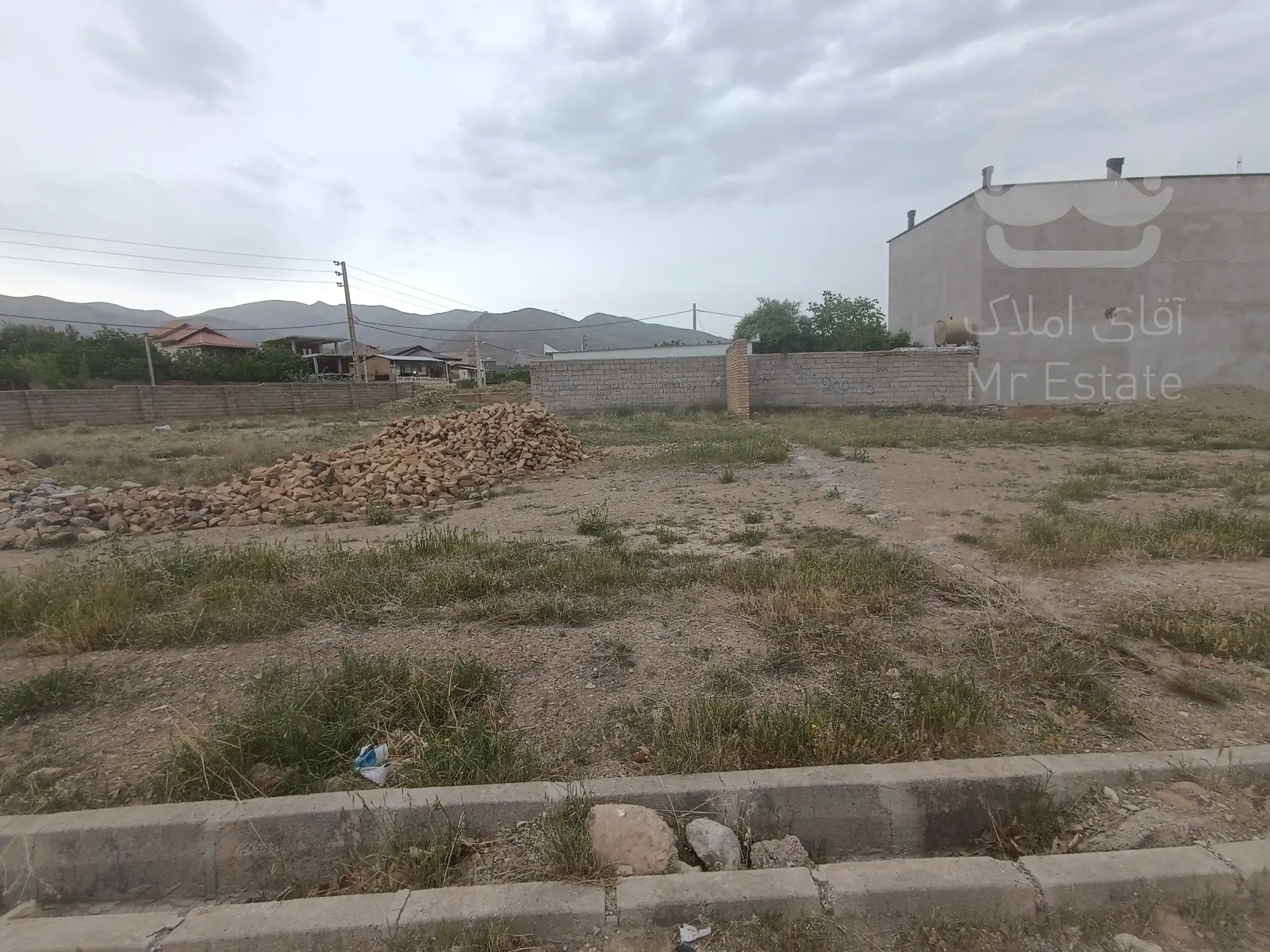 فروش زمین در زیاران به متراژ 375 متر