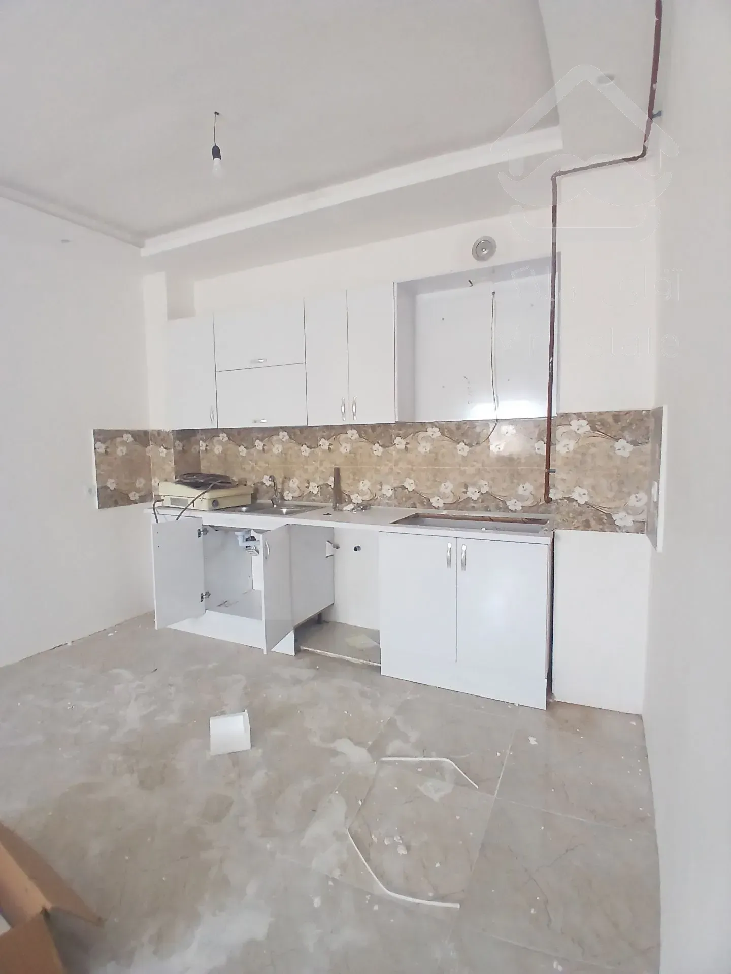 اپاتمان طبقه دوم‌نوساز  دو خواب ‌با پارکینگ