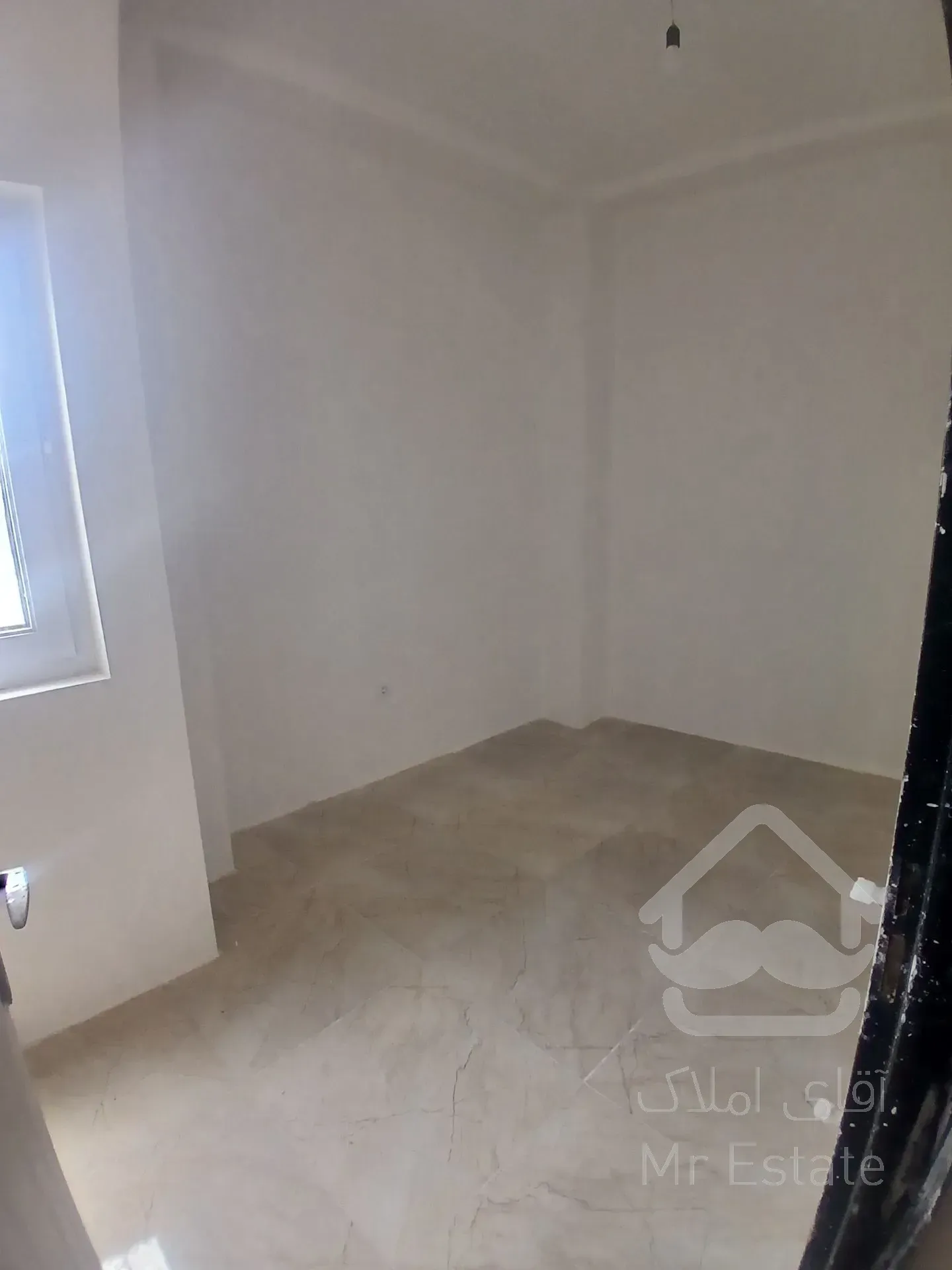 اپاتمان طبقه دوم‌نوساز  دو خواب ‌با پارکینگ