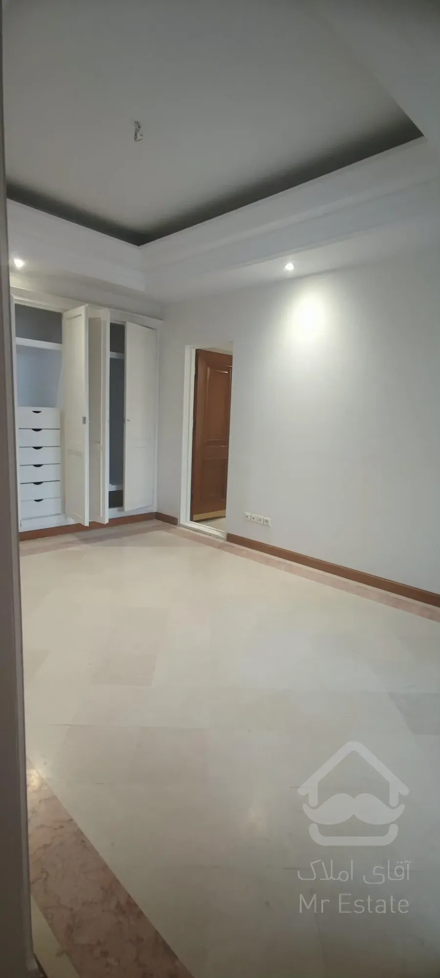 اجاره آپارتمان ۲۲۰ متر در بهترین لوکیشن فرمانیه