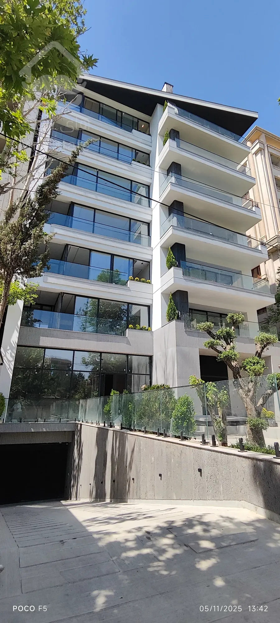 ۲۰۰متر تاپ لوکیشن داراباد ارشیتکت علی موسی پناه