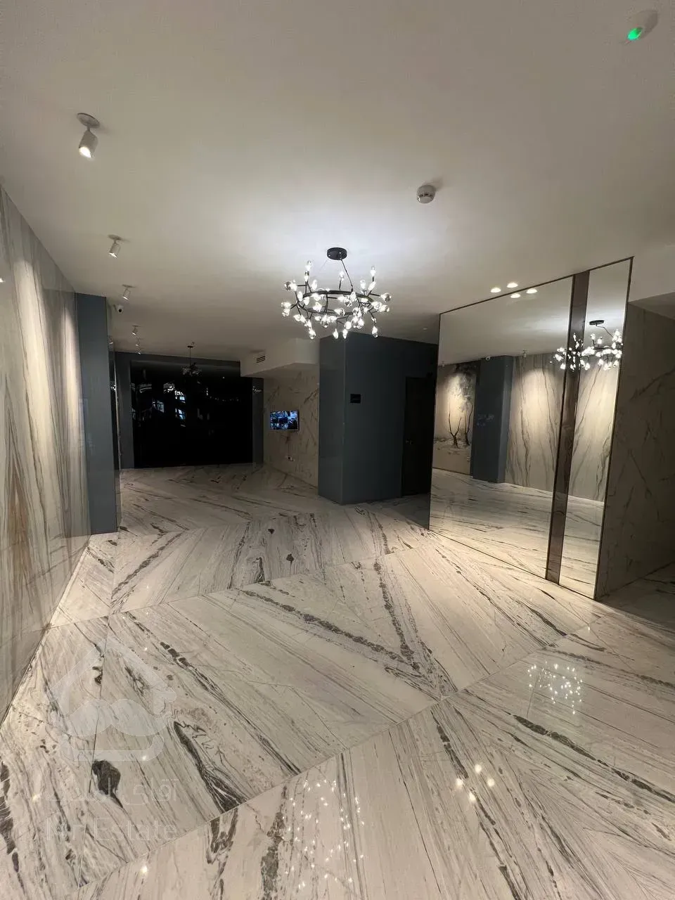 فروش آپارتمان ۱۴۵ متر دیباجی سوپر لاکچری