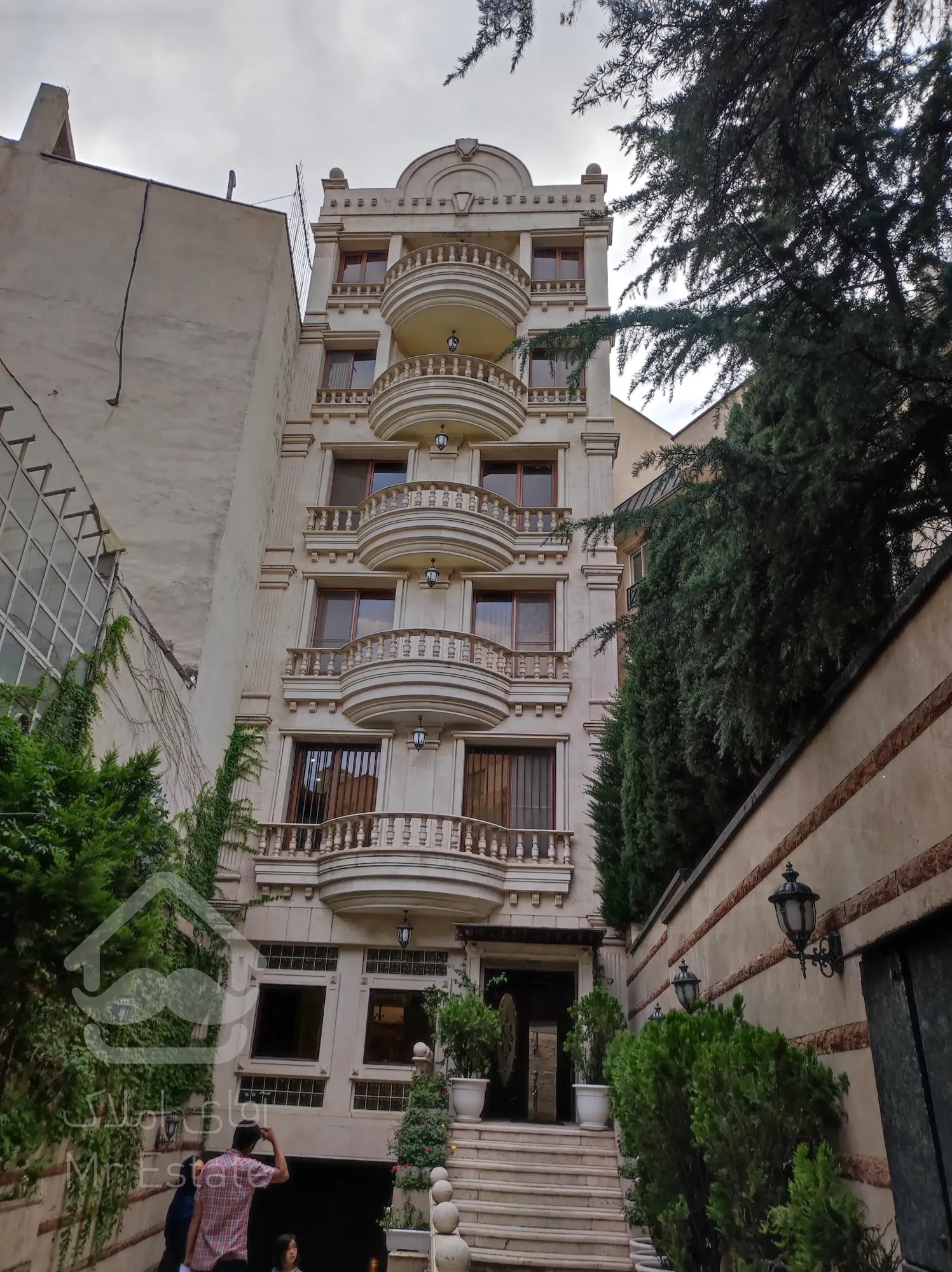 فروش و تهاتر آپارتمان ۱۷۰ متری در گلسنگ دو خواب مستر