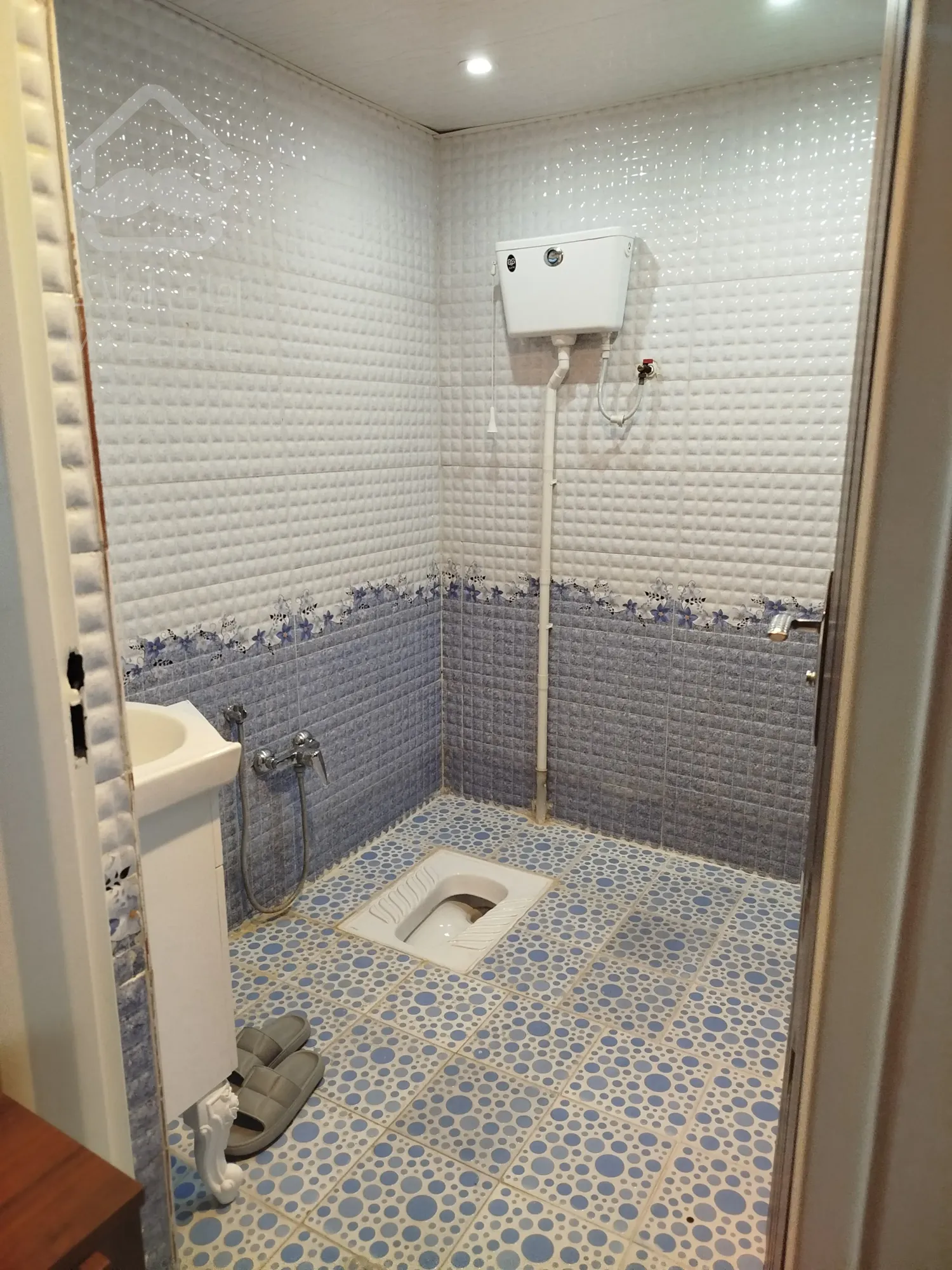 آپارتمان 100متری 2 خواب آزادگان