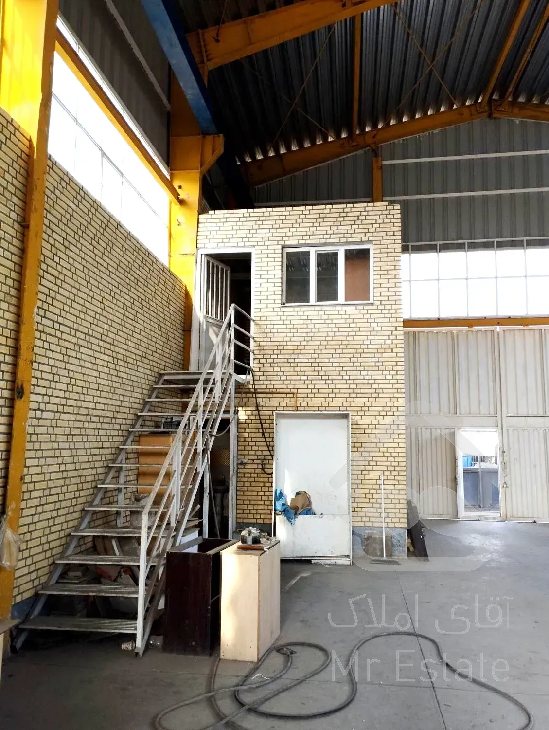 ۷۴۰ متر کارگاه * ۳۶۰ متر سوله * زاویه ساوه