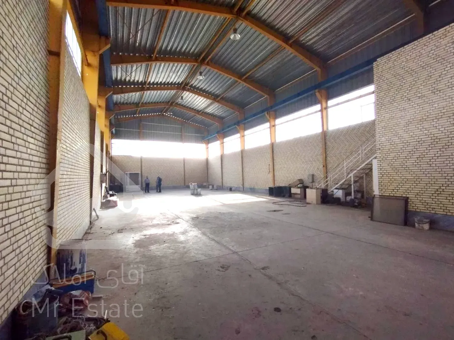 ۷۴۰ متر کارگاه * ۳۶۰ متر سوله * زاویه ساوه