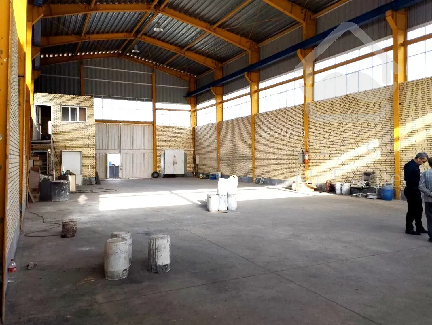 ۷۴۰ متر کارگاه * ۳۶۰ متر سوله * زاویه ساوه