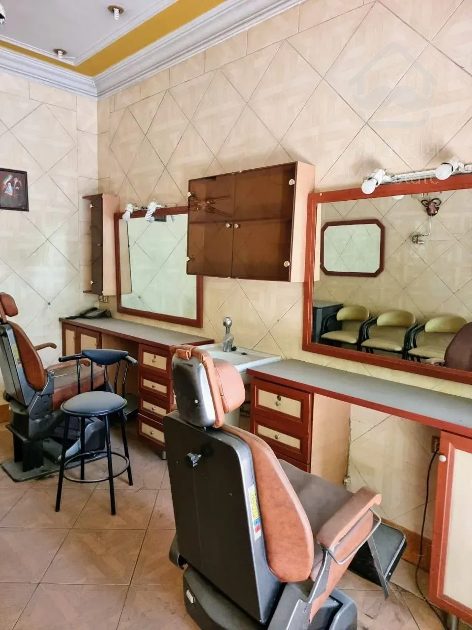 فروش مغازه ۱۵متری خیابان رودباری با سرقفلی