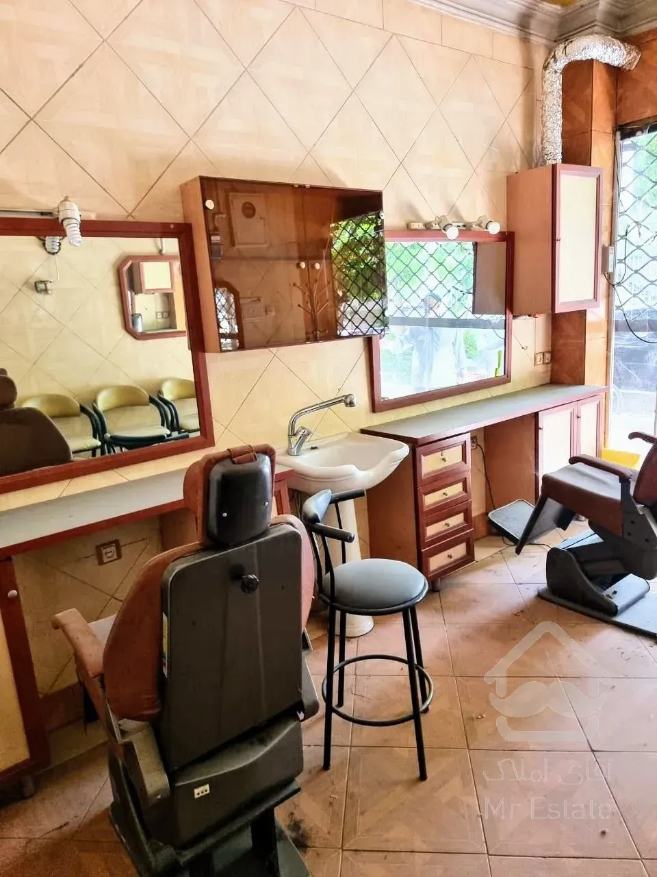 فروش مغازه ۱۵متری خیابان رودباری با سرقفلی