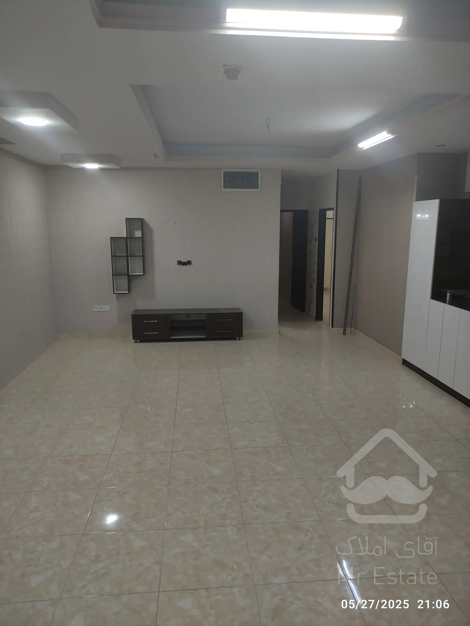 فروش آپارتمان خوش قیمت فاز۴مهرشهر ۱۰۵متر ۲خواب