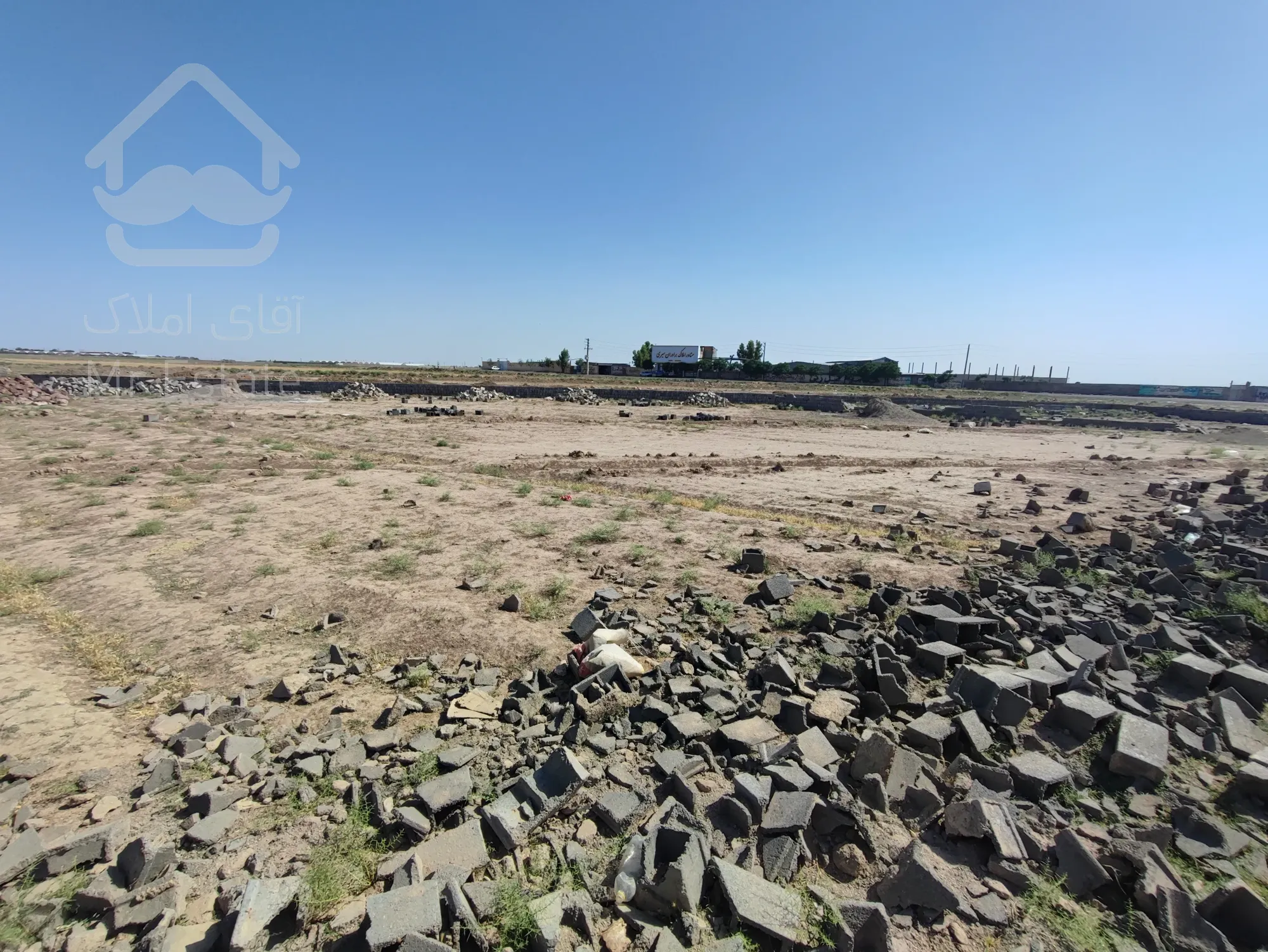 زمین عالی برای سرمایه گذاری و قابل ساخت