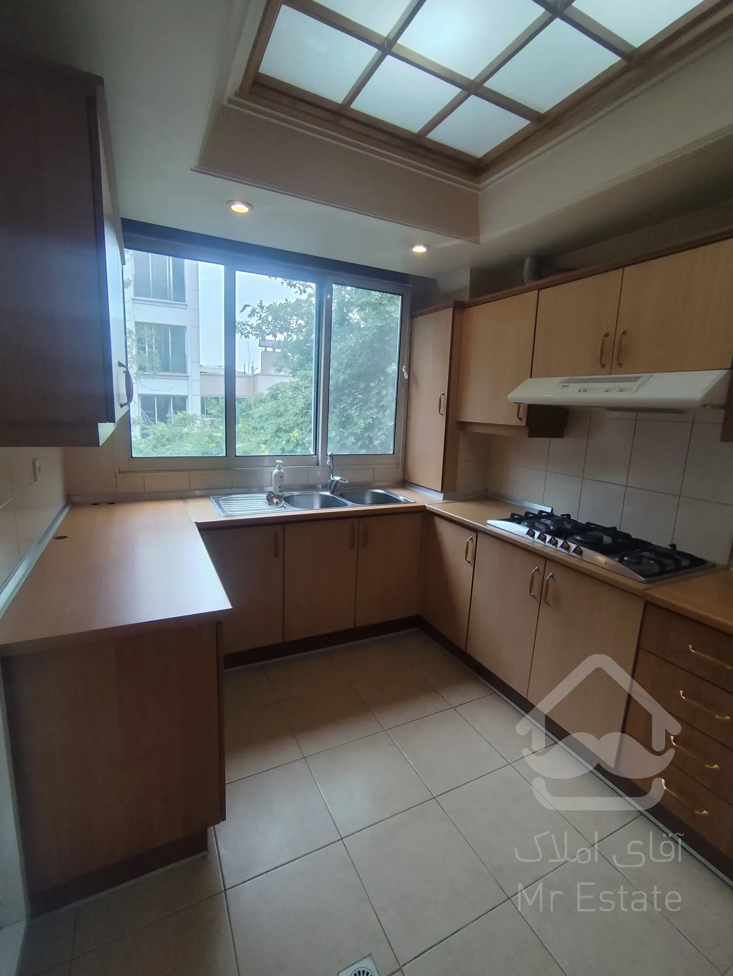 اجاره آپارتمان در بهترین لوکیشن نیاوران