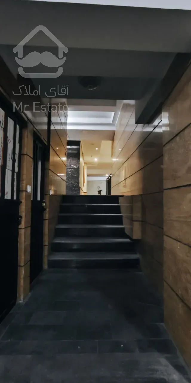 خاوران ۹۵ متر کلید نخورده، نورگیر دو طرفه داکت اسپلیت