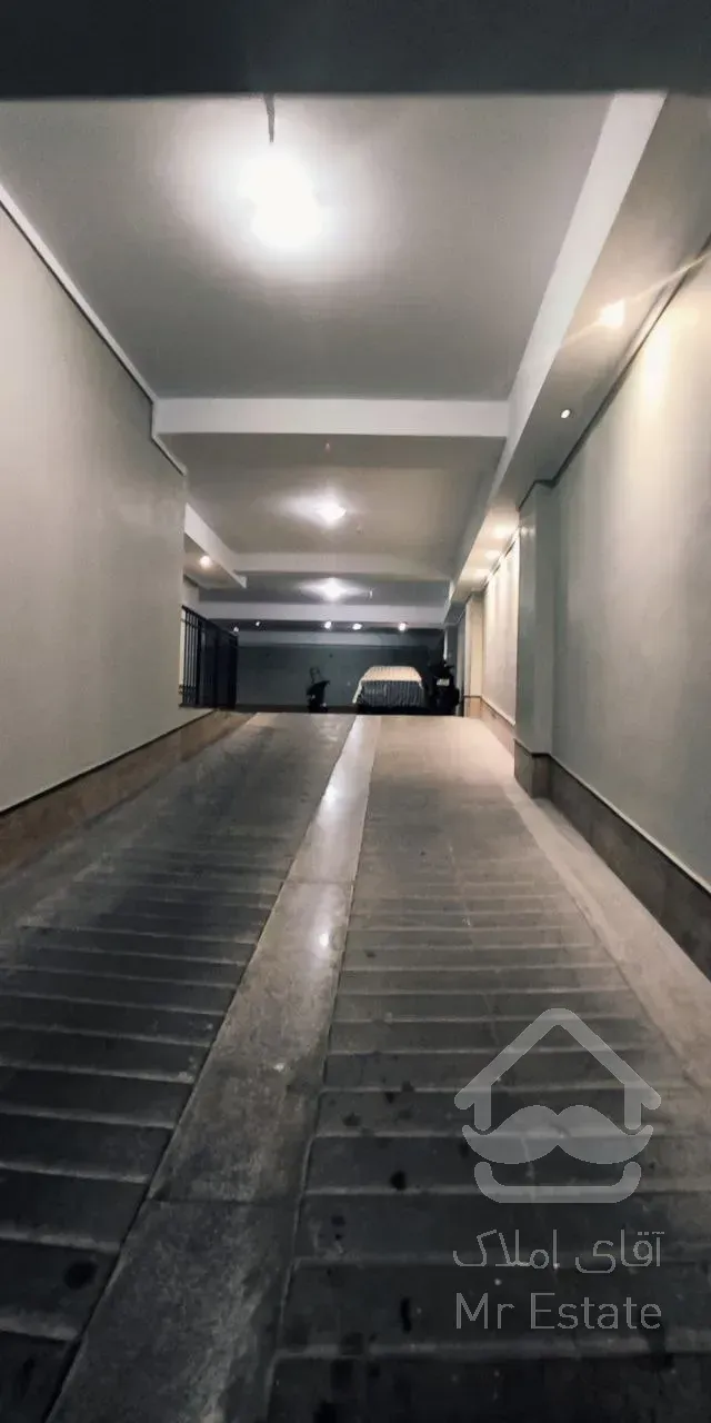 خاوران ۹۵ متر کلید نخورده، نورگیر دو طرفه داکت اسپلیت