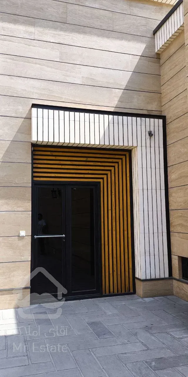 خاوران ۹۵ متر کلید نخورده، نورگیر دو طرفه داکت اسپلیت