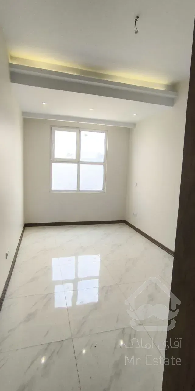 خاوران ۹۵ متر کلید نخورده، نورگیر دو طرفه داکت اسپلیت